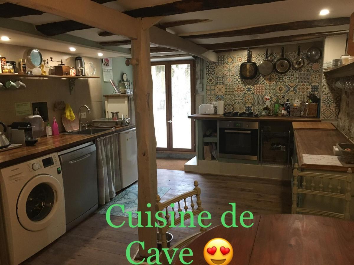 Maison La Roche Chambre D'Hotes Le Vigeant エクステリア 写真