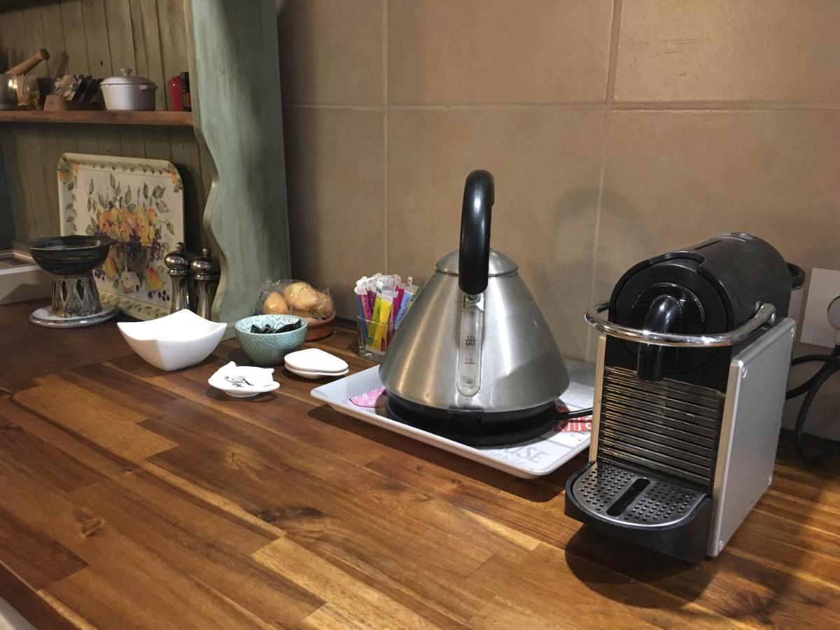 Maison La Roche Chambre D'Hotes Le Vigeant エクステリア 写真
