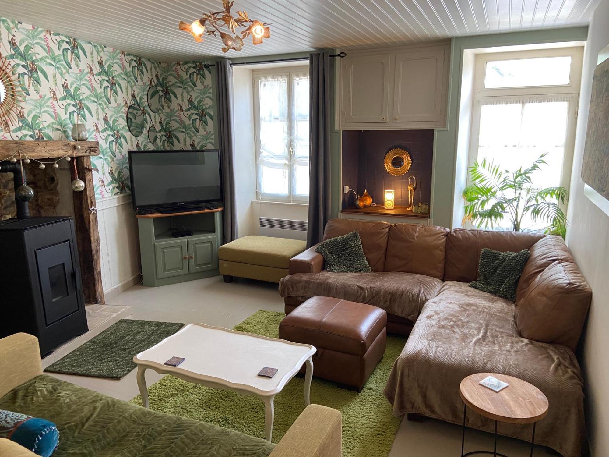 Maison La Roche Chambre D'Hotes Le Vigeant エクステリア 写真