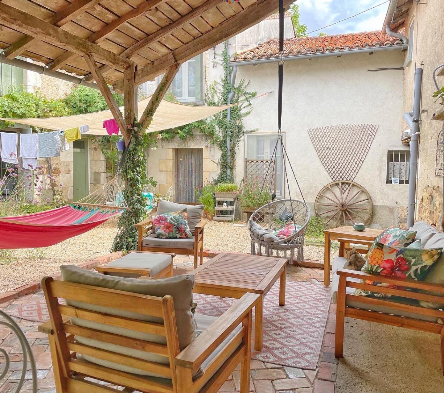 Maison La Roche Chambre D'Hotes Le Vigeant エクステリア 写真